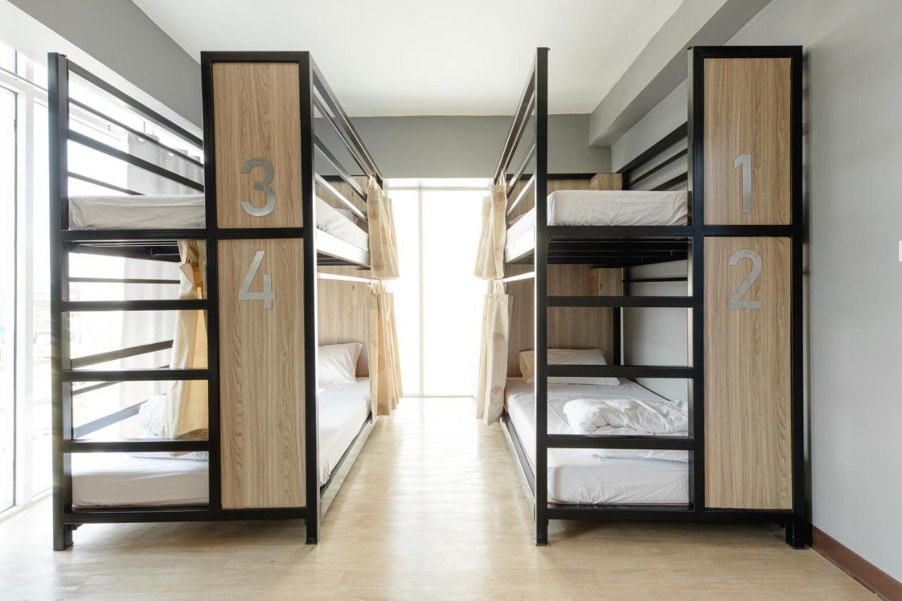 Sleep To Fly Hotel&Hostel Bangkok Buitenkant foto