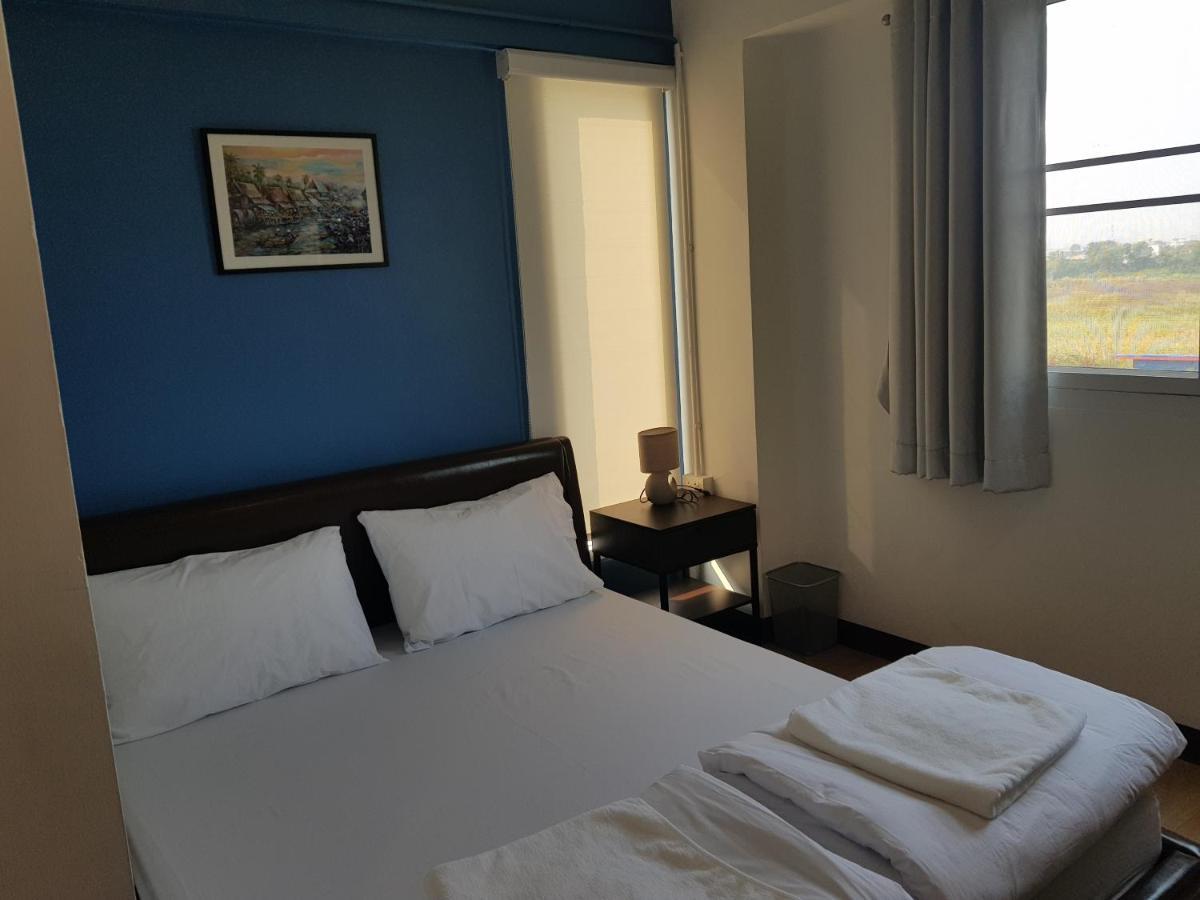 Sleep To Fly Hotel&Hostel Bangkok Buitenkant foto